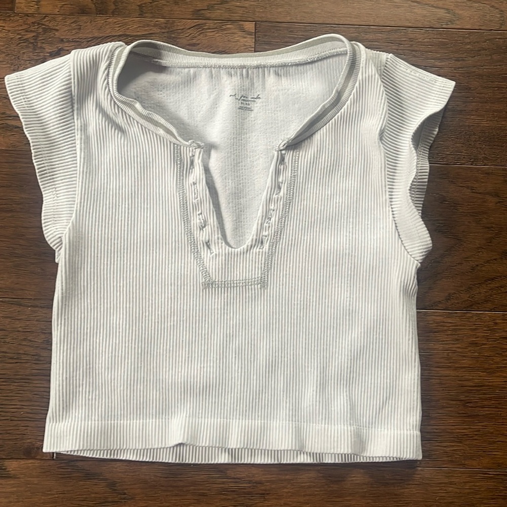 URBAN OUTFITTERS Women's Out From Under Go For Gold Seamless Top Size M/L White